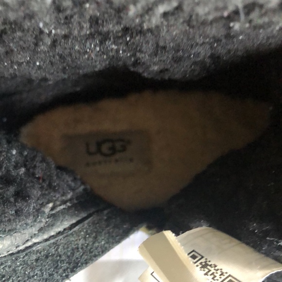 Ugg Blayne11 boots black, size 9, leather - Picture 5 of 5